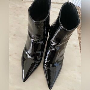 Alexandre Birman Kitten Heels Point Toe Black Patent Leather Bootie Size 39